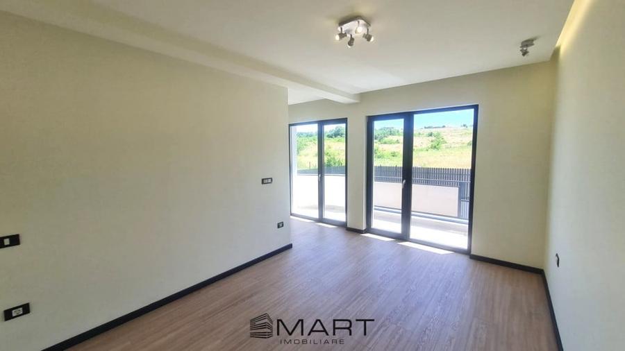 Casă cu 4 camere cu Teren 230 Mp în Central