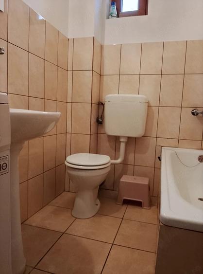 Garsonieră decomandată în Vest