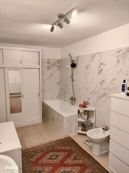 Casă cu 7 camere cu Teren 476 Mp în Corbeanca