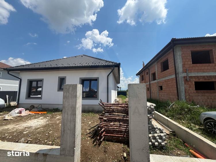Casă cu 4 camere cu Teren 430 Mp în Cristian