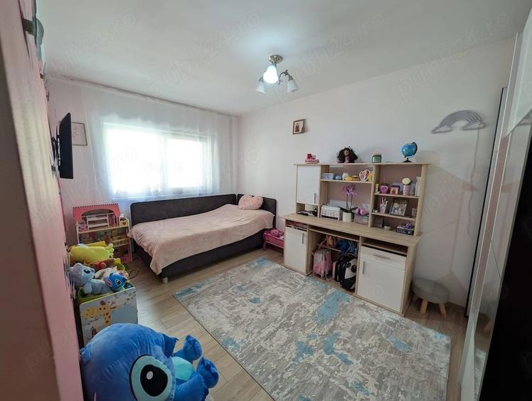 Apartament decomandat, etajul 1, balcon, zona Eroilor - 6