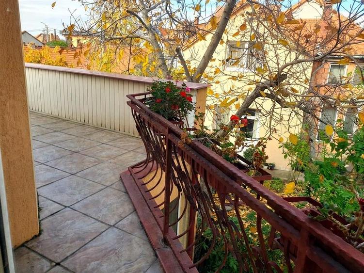 Casă individuală cu 5 camere cu Teren 391 Mp în Iosia