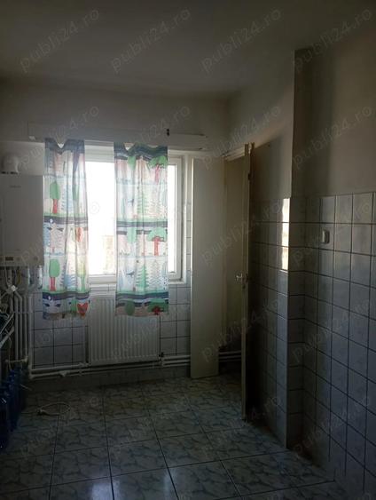 Apartament cu 3 camere decomandat în Decebal
