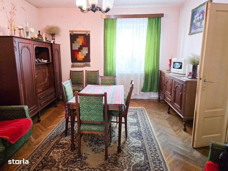 Casă cu 4 camere în Andrei Mureșanu