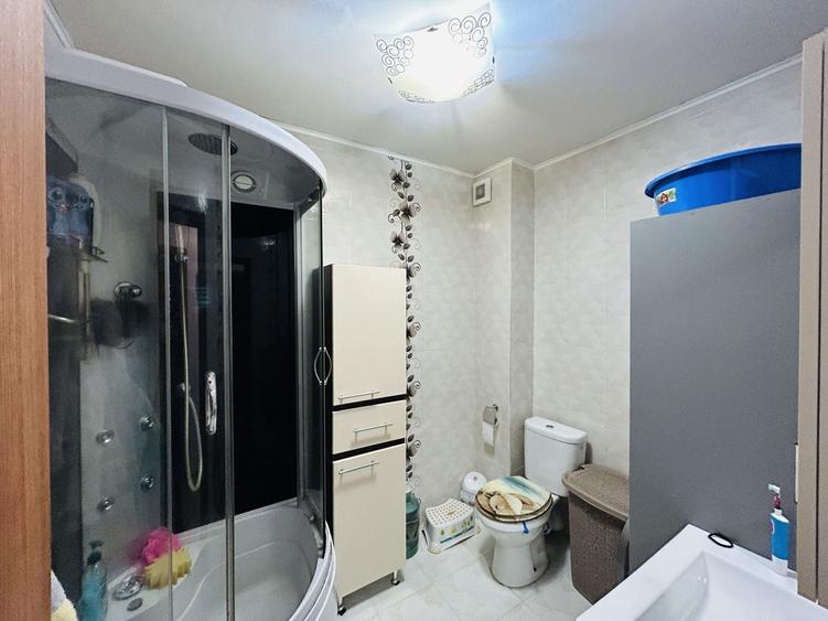 Apartament cu 3 camere semidecomandat în Șelimbăr