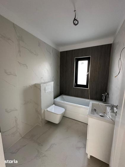 Casă cu 4 camere cu Teren 400 Mp în Clinceni