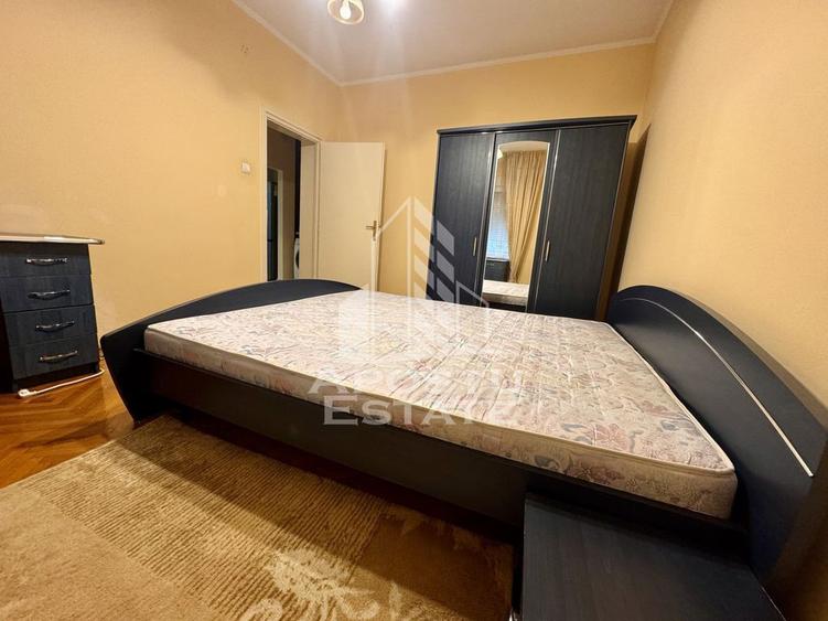 Apartament cu 3 camere decomandat, mobilat în Traian