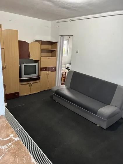 Garsonieră decomandată în Micălaca
