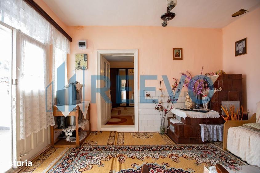 Casă cu 4 camere în Băcioiu