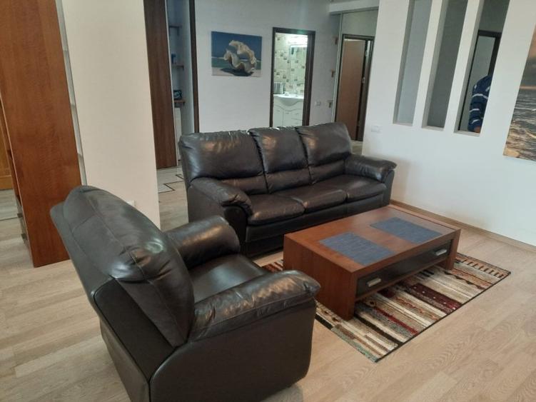 Apartament cu 3 camere decomandat în Peninsula