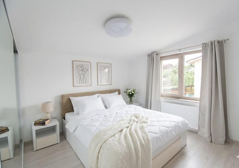 Duplex cu 4 camere cu Canalizare în Câmpului