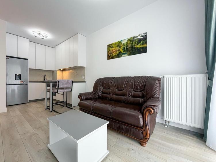 Apartament cu 5 camere decomandat, mobilat în Tudor Vladimirescu