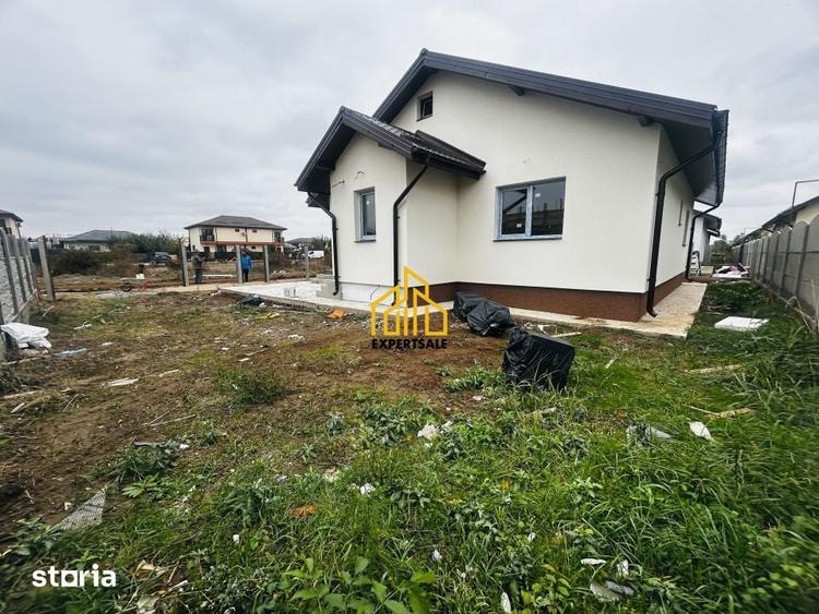 Casă cu 3 camere cu Teren 300 Mp în Clinceni