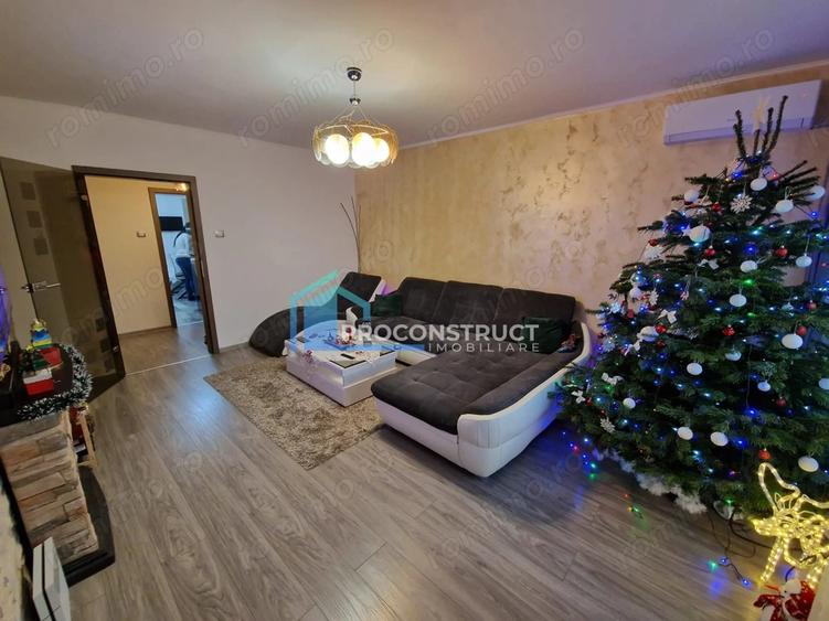 Apartament cu 5 camere nedecomandat, mobilat în UMT