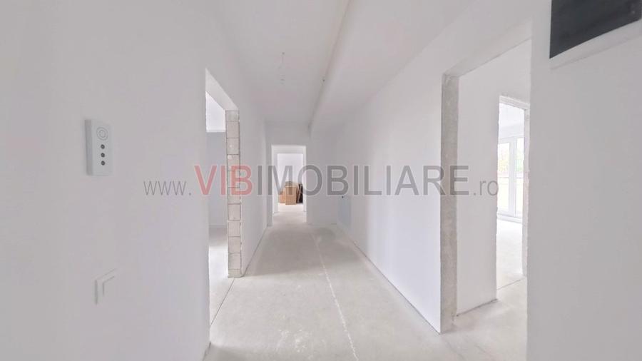 Apartament cu 4 camere decomandat în Berceni