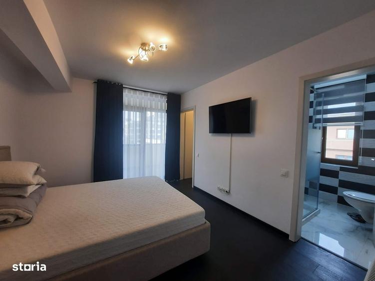 Apartament cu 3 camere decomandat în Cristian
