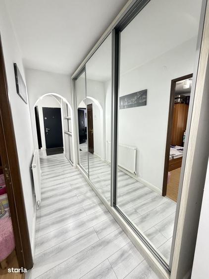 Apartament cu 3 camere decomandat în Central