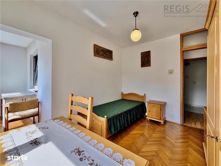 Apartament cu 4 camere decomandat în Sud