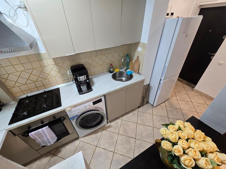 Apartament cu 2 camere semidecomandat în P-ța Amzei
