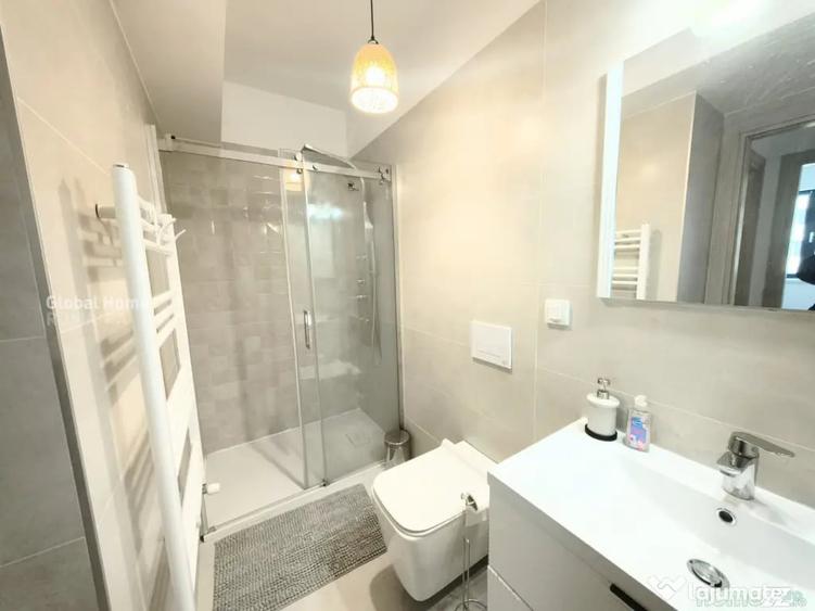 Apartament cu 3 camere decomandat în Aviației