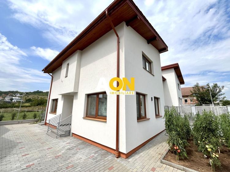 Casă cu 3 camere cu Canalizare în Cetate