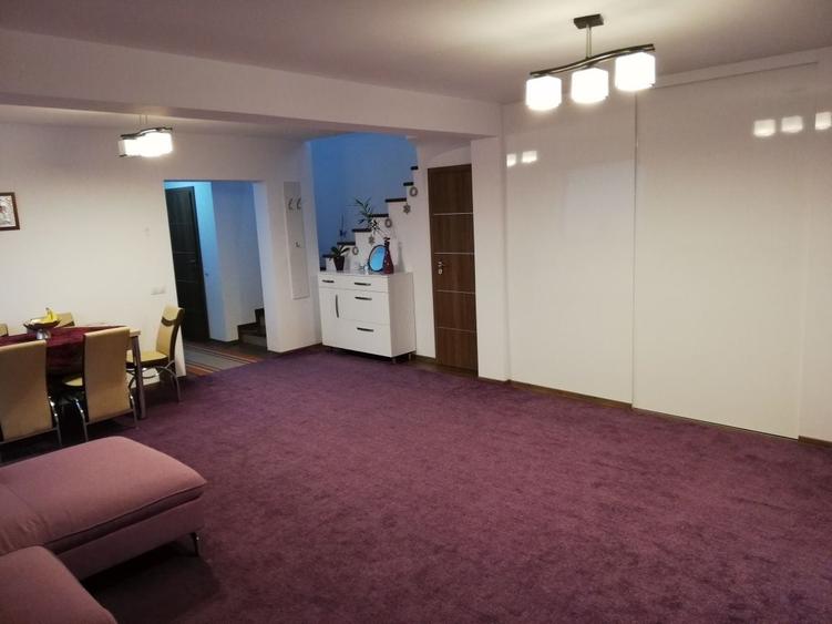 Casă cu 3 camere în Central