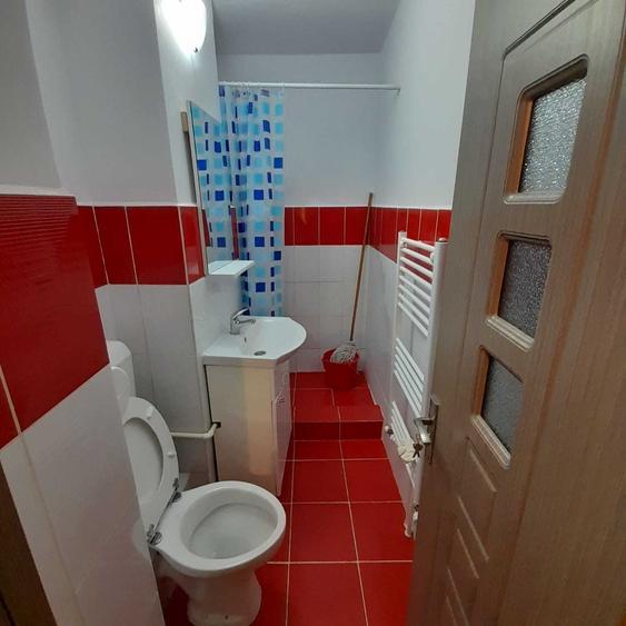 Garsonieră decomandată în Central