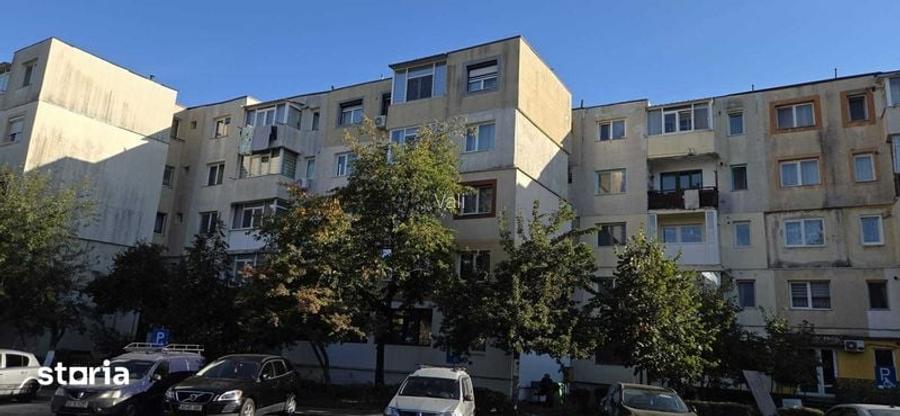 Inchiriez apartament 3 camere Gavana II