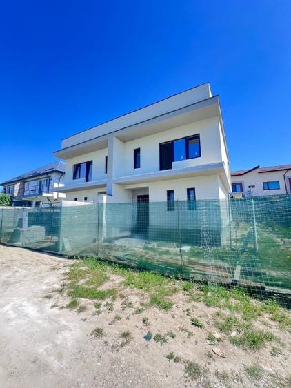 Duplex cu 4 camere cu Canalizare în Bragadiru
