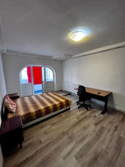 Apartament 3 camere, 71 mp, zona Lapus - 1