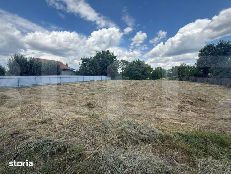 Teren de 3900 mp, în Mihai Eminescu