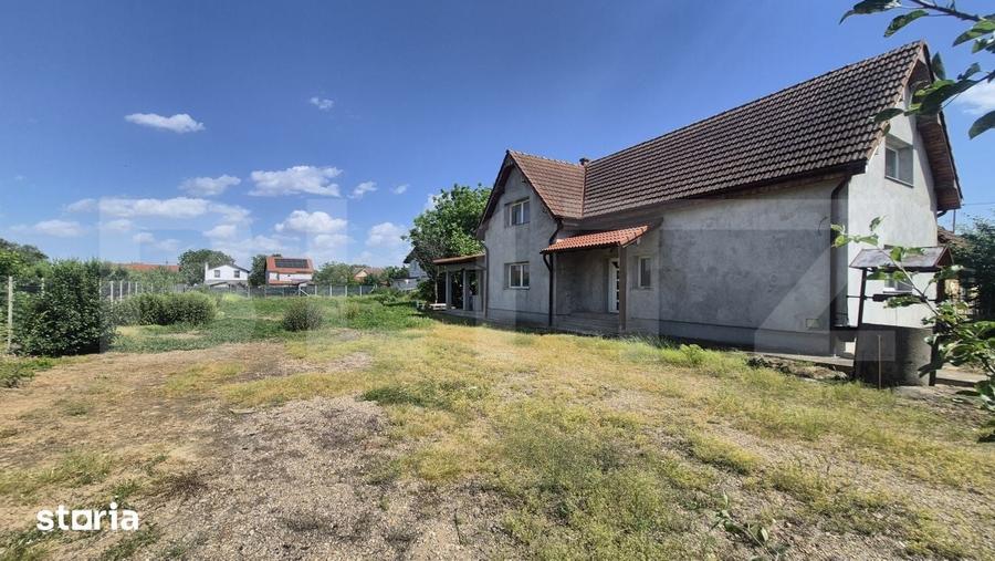 Casă cu 4 camere cu Teren 1345 Mp în Lazuri