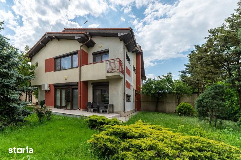 Casă cu 5 camere cu Teren 550 Mp în Agigea