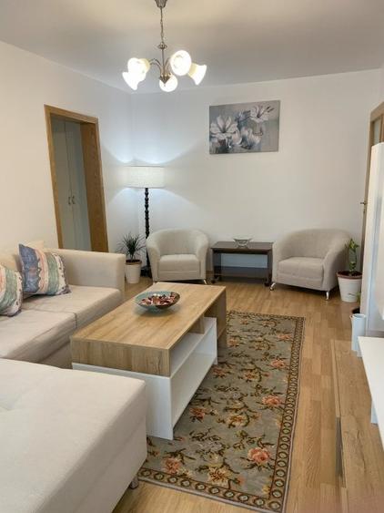 Apartament cu 2 camere semidecomandat în Dristor