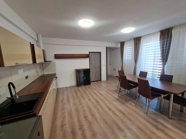 Apartament cu 2 camere semidecomandat în Chinteni