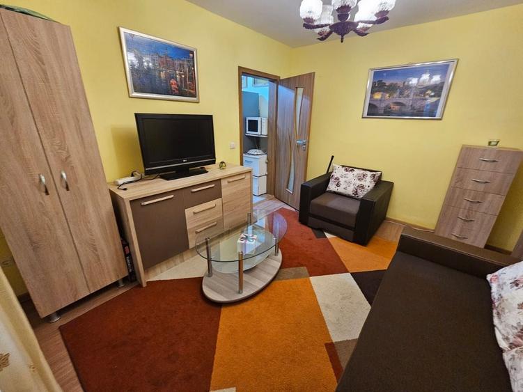 Apartament cu 2 camere semidecomandat în Central