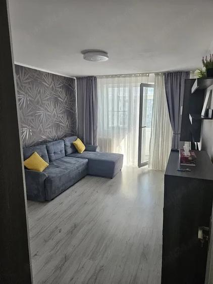Apartament cu 2 camere semidecomandat în Fundeni