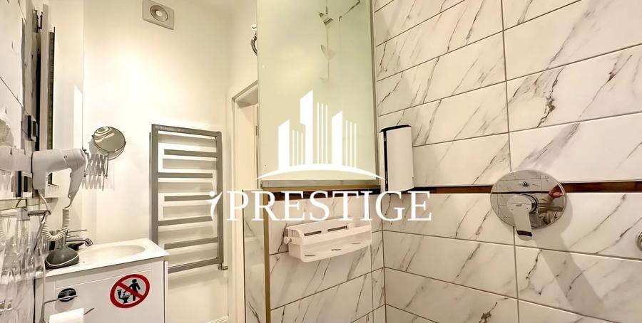 Apartament cu 3 camere semidecomandat, mobilat în Ultracentral