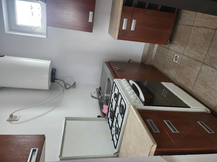 Casă cu 7 camere cu Teren 300 Mp în Nord