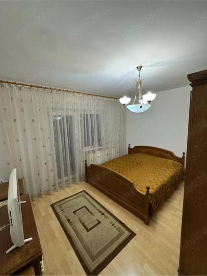 Apartament cu 3 camere decomandat în Răcădău