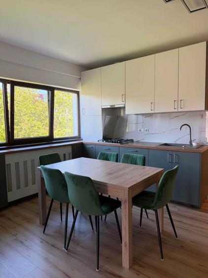 Apartament cu 3 camere decomandat în Andrei Mureșanu