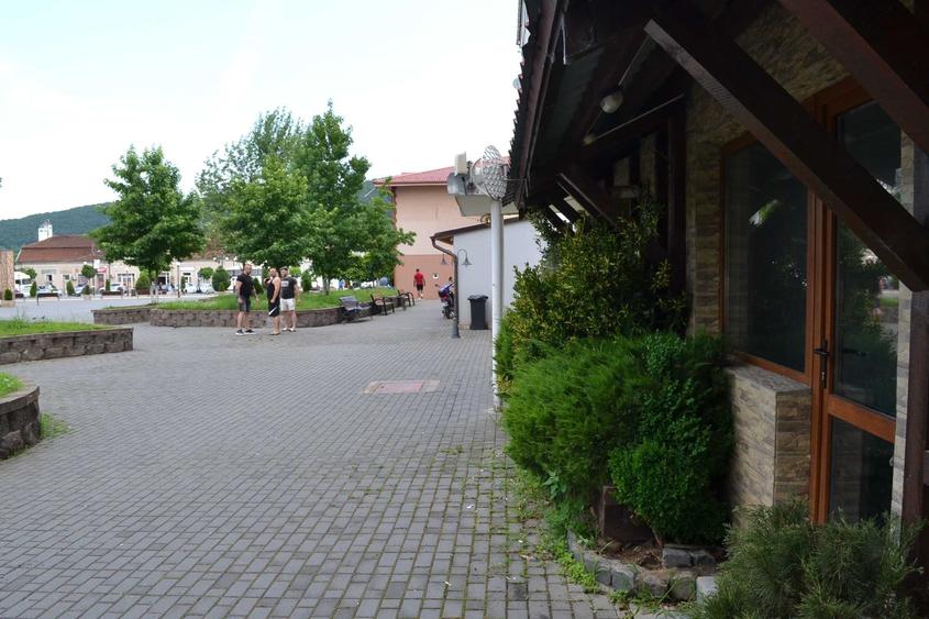 Spațiu comercial, de 25 mp, în Central