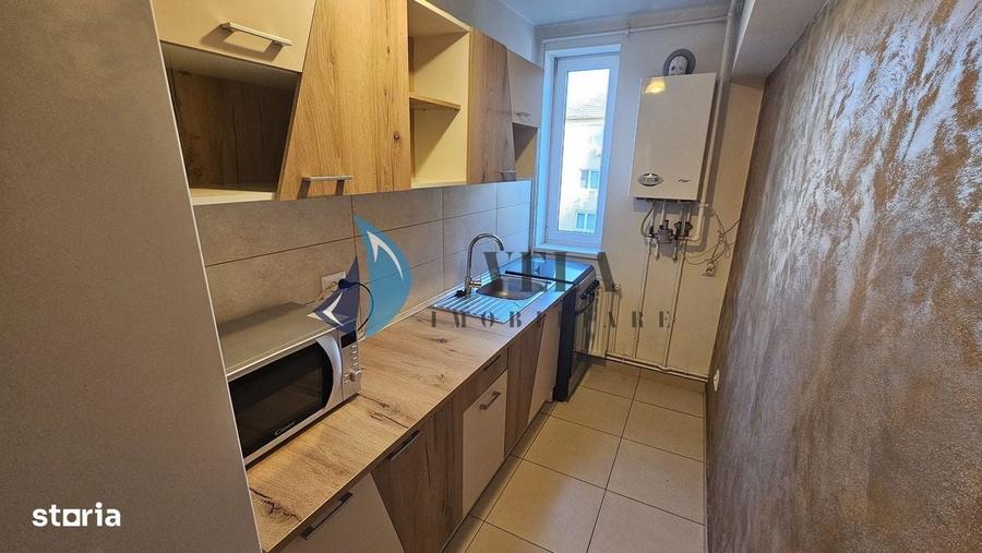 Apartament cu 2 camere decomandat în Cornișa