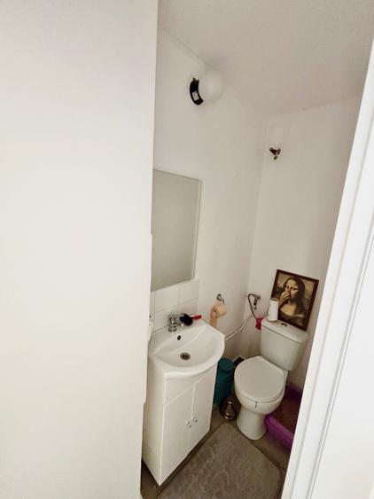 Apartament cu 3 camere decomandat în Titan