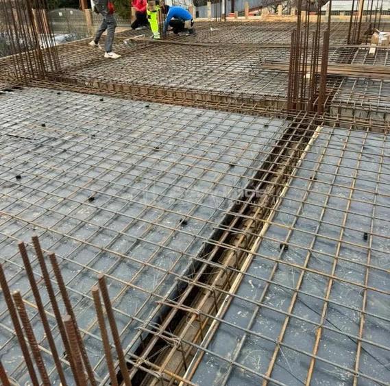 Casă cu 7 camere cu Teren 600 Mp în Buda