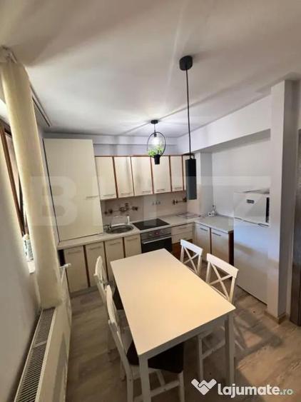 Apartament cu 3 camere decomandat în Central