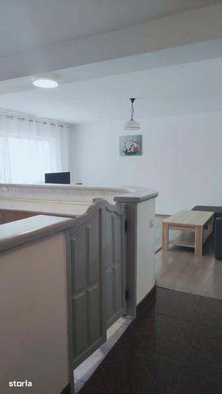 Inchiriez ap. cu 3 camere, 2 balcoane, Zona C.R.Vivo - 3