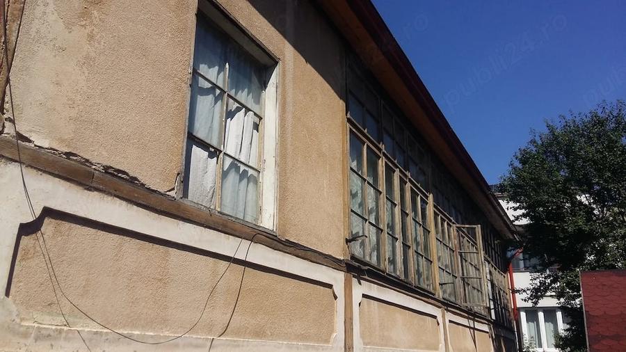 Casă cu 8 camere cu Teren 650 Mp în Grigorescu