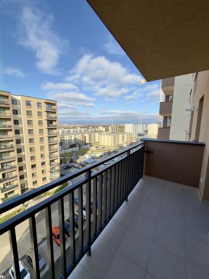 Apartament cu 2 camere decomandat în Tractorul