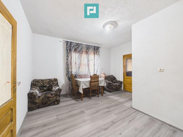 Casă individuală cu 4 camere cu Canalizare în Central